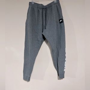 Men’s Nike sweatpants size XL